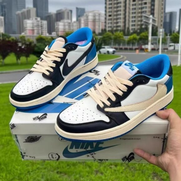 Jordan 1 low Nike travis scott x fragment sneakers - Picture 2 of 7
